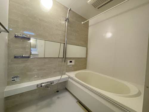 バス・シャワールーム　※同タイプの部屋写真です