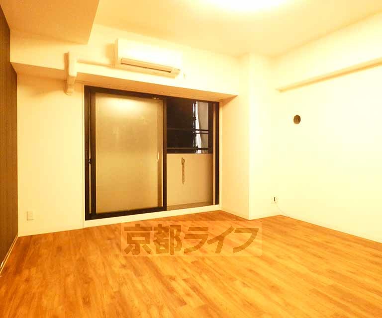 居室・リビング　きれいなお部屋です。