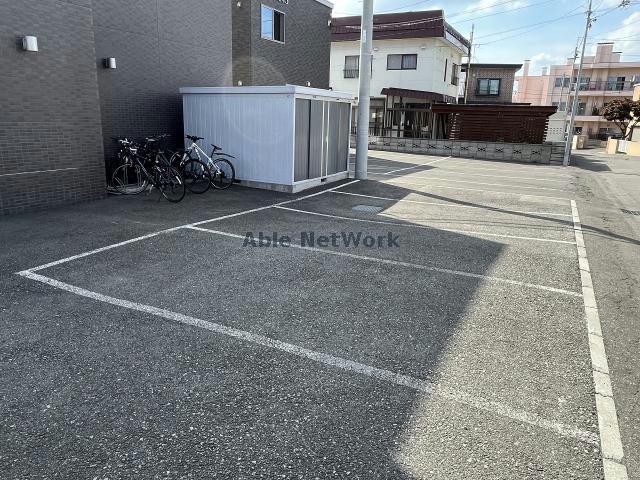 駐車場　駐車場