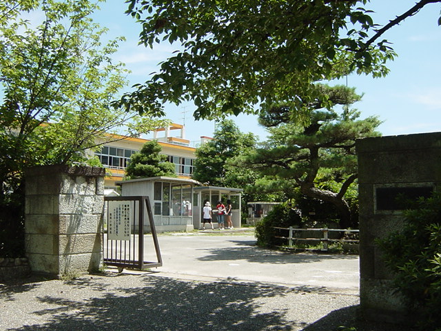 その他　篠岡小学校（その他）まで480m