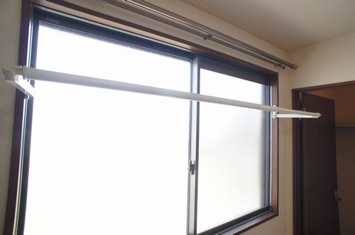 その他設備　雨の日や花粉の季節に便利な室内物干し付き