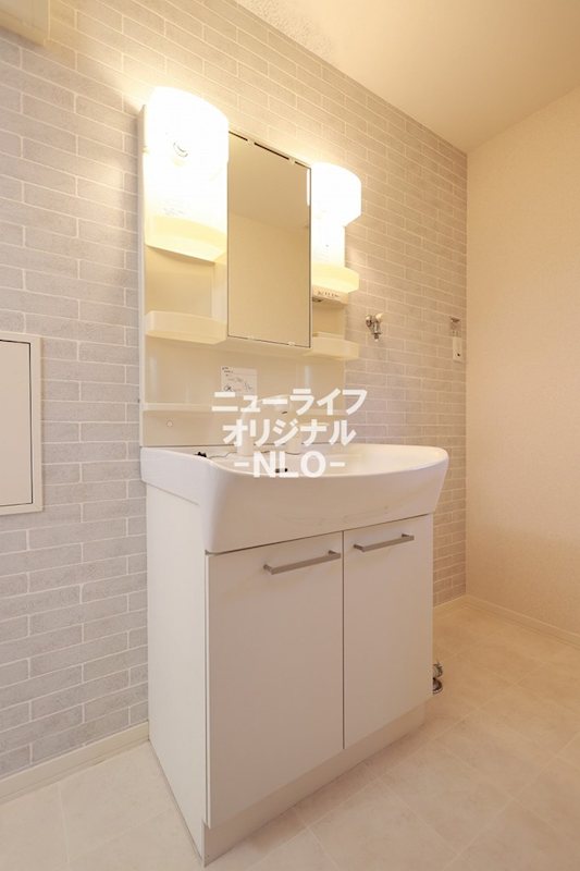 洗面設備　清潔さと快適さを兼ね備えた温水洗浄便座付き☆