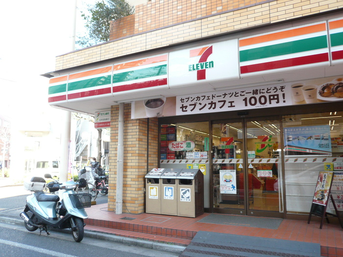 コンビニ　711（コンビニ）まで403m
