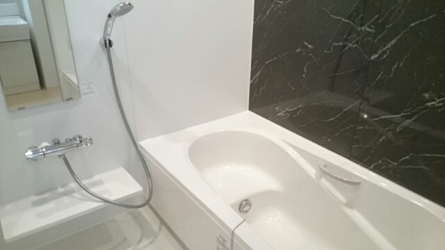 バス・シャワールーム　お風呂で日々の疲れを落としましょう