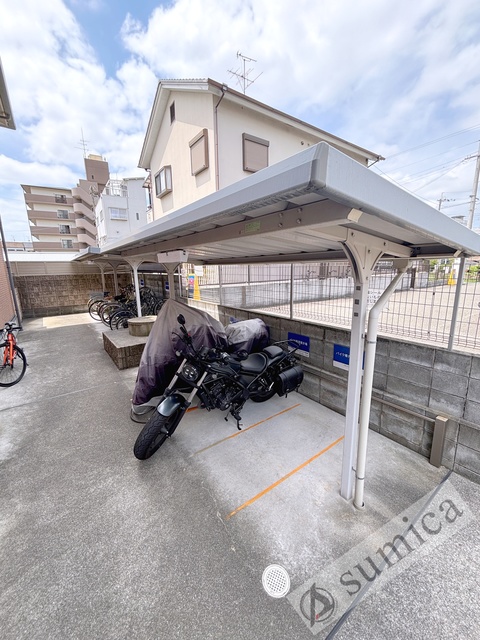 その他共有部分　屋根付き駐輪場が嬉しいです♪♪