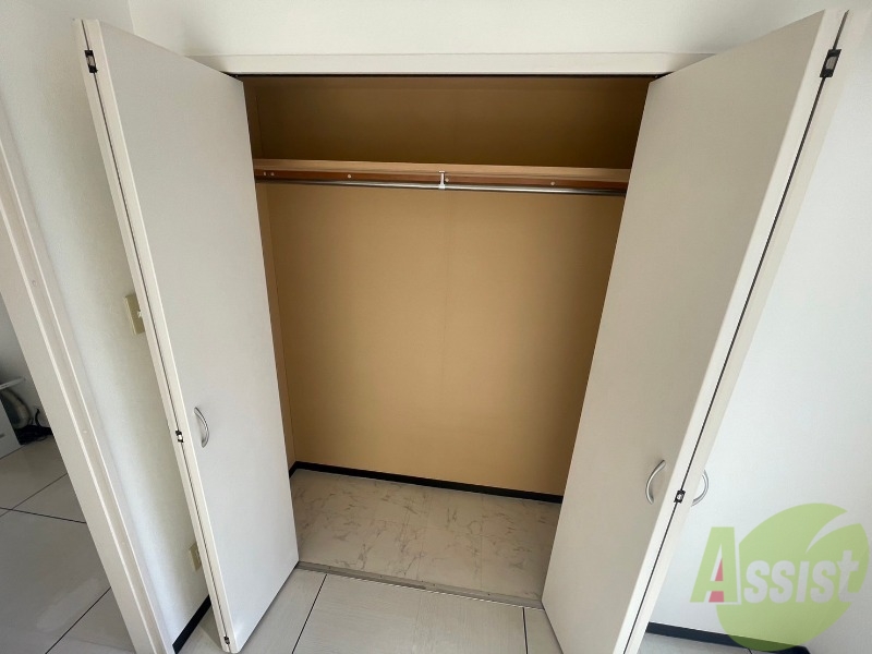収納　寝室の収納です。部屋がすっきり片付きます。