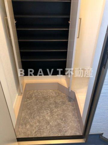 玄関　【iris大今里】シンプルで使いやすい玄関です