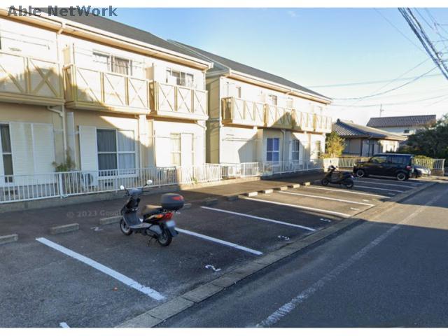 建物外観　駐車場