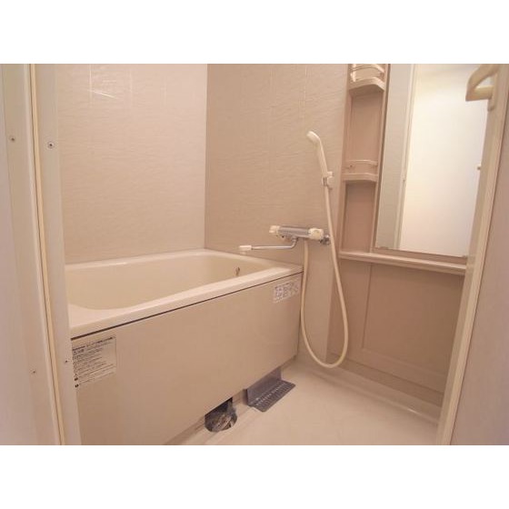 バス・シャワールーム　別部屋の写真です。