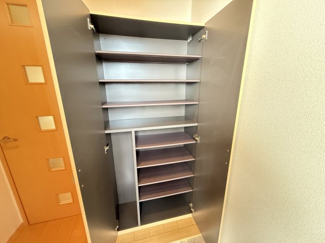 収納　シューズボックス