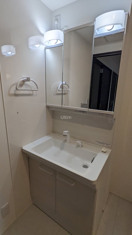 洗面設備　別のお部屋の写真です。参考までに。