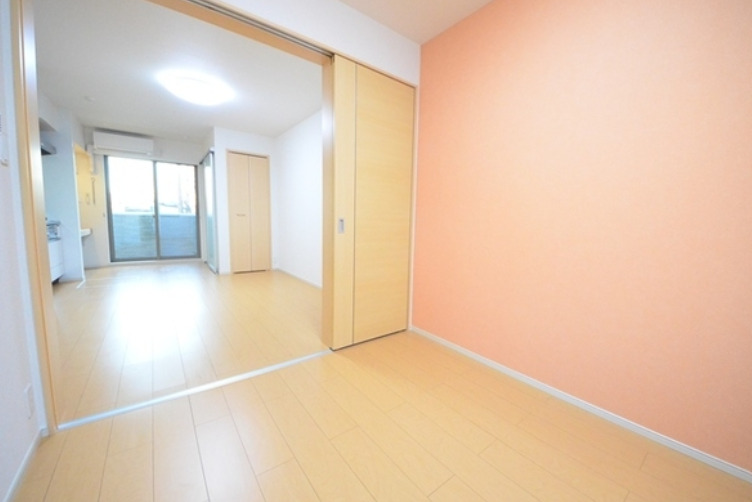 居室・リビング　別部屋の画像を使用しております。