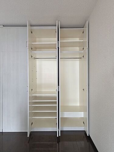 収納　洋室6.5畳のクロゼット