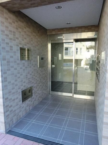 エントランス　お部屋へのエントランス　オートロック完備