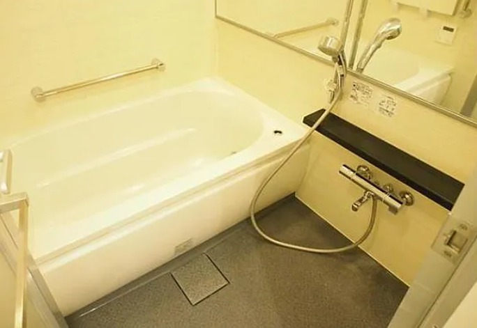 バス・シャワールーム　※別部屋の参考写真です。