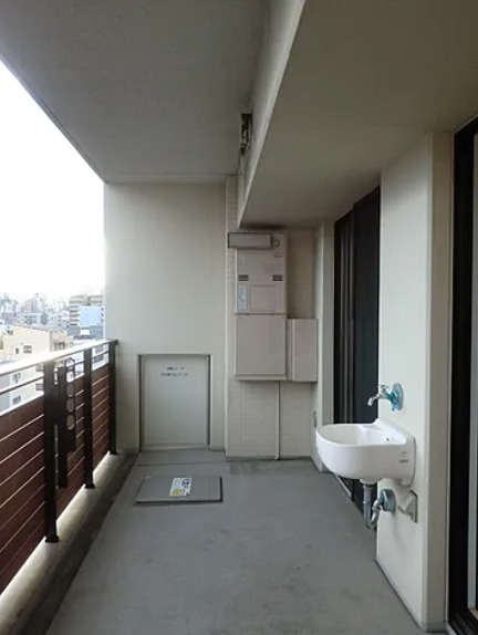 バルコニー　※別部屋の参考写真です。