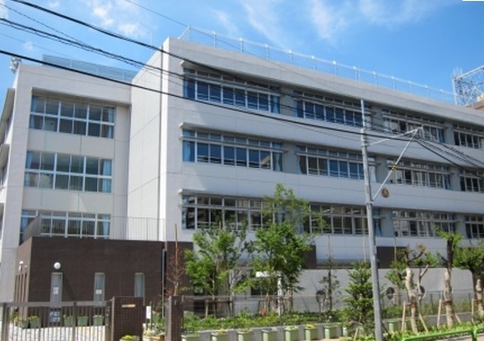 中学校　板橋第三中学校（中学校）まで605m