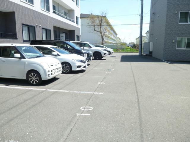 駐車場　駐車場
