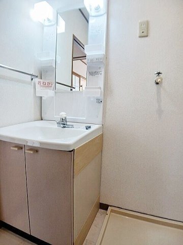 洗面設備　使いやすい洗面所です