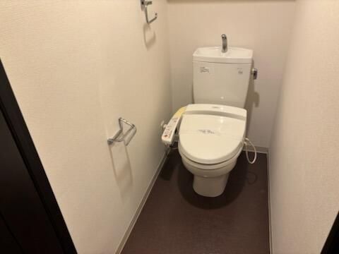 トイレ　写真は同タイプ住居です。