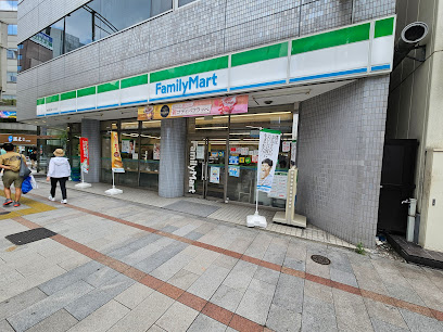 コンビニ　ファミリーマート 神田須田町一丁目店（コンビニ）まで29m