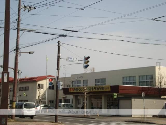 その他　花川小学校（その他）まで320m