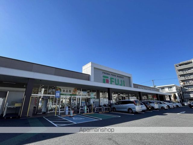 スーパー　フジ白島店（スーパー）まで899m
