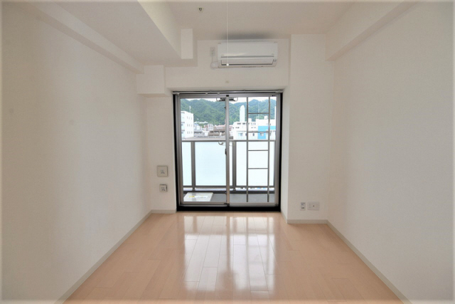 居室・リビング　写真は同マンションの別のお部屋のものです