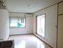 居室・リビング　２面採光のお部屋です