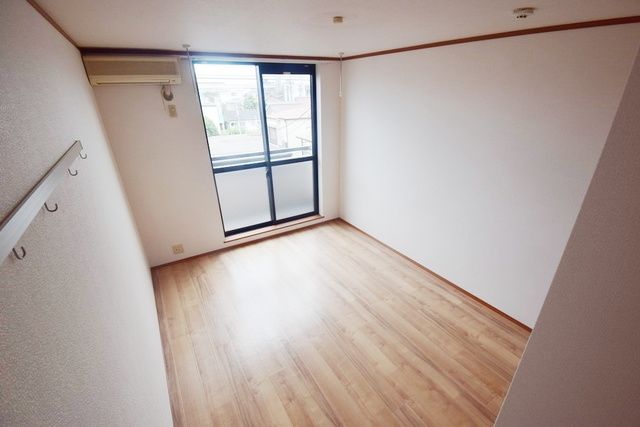 居室・リビング　★明るいお部屋です★
