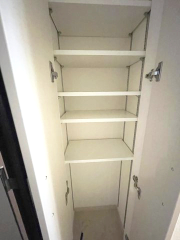 収納　(参考)同マンション別間取り他部屋の写真（間取り図が正）