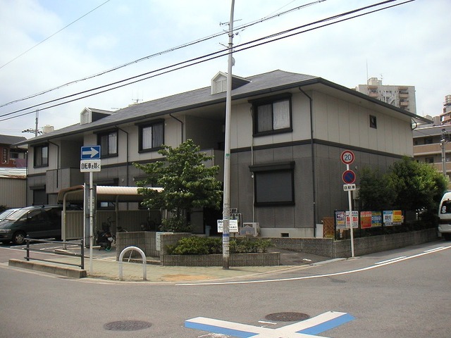 建物外観　駐輪場有り