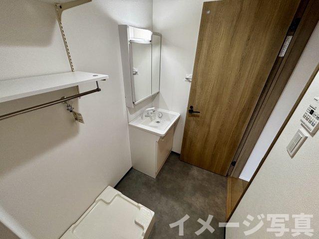 名鉄名古屋本線 国府宮駅 徒歩10分 3階建 新築の内装写真