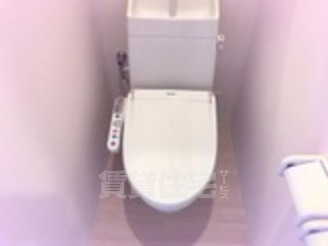 山陽電鉄本線 藤江駅 徒歩14分 2階建 築9年のトイレ写真