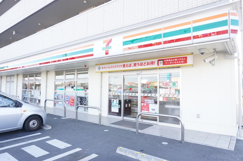 コンビニ　セブンイレブン 川口安行藤八店（コンビニ）まで398m