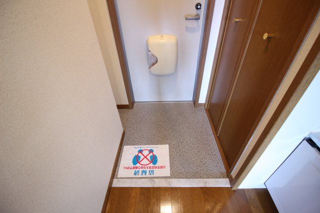 フジパレス木の本の玄関写真