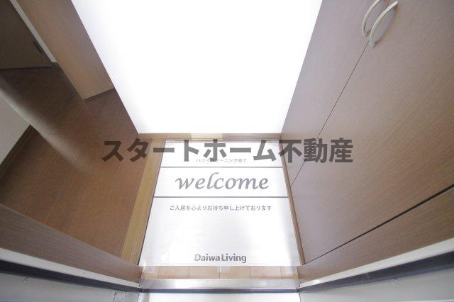 ＪＲ高徳線 徳島駅 徒歩51分 2階建 築24年の玄関写真