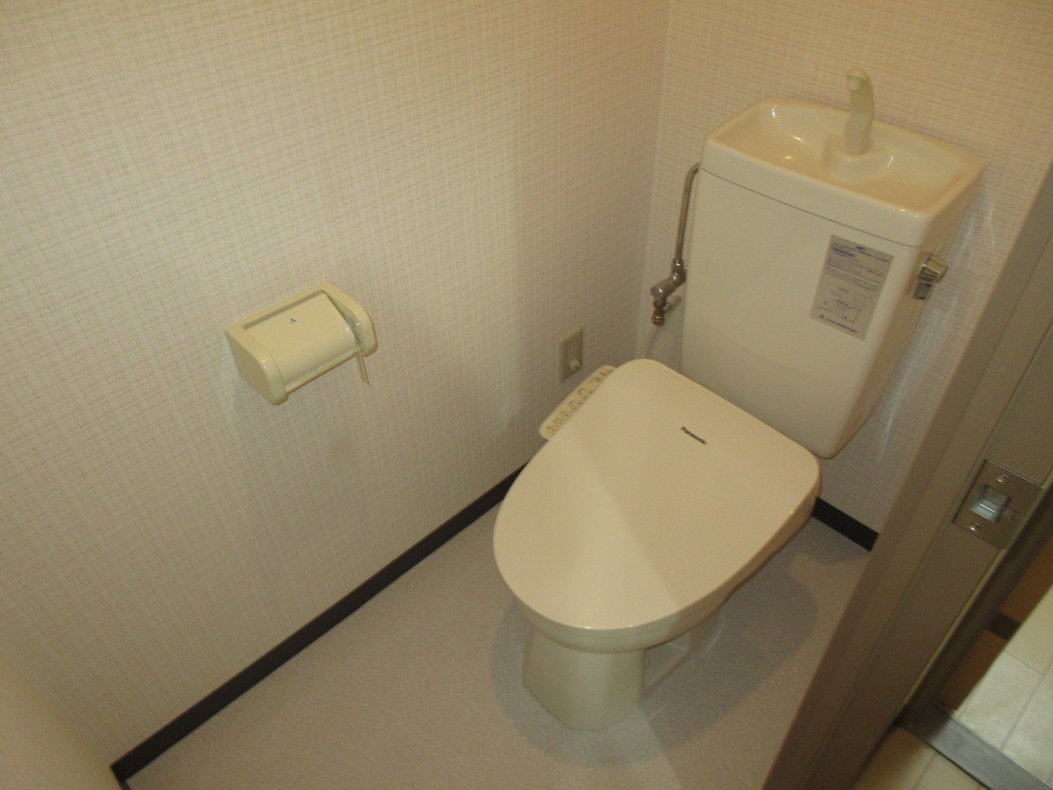 地下鉄谷町線 喜連瓜破駅 徒歩14分 3階建 築24年のトイレ写真