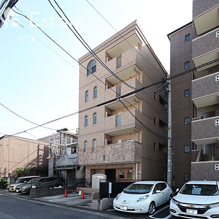 名古屋市北区上飯田南町のマンションの建物外観