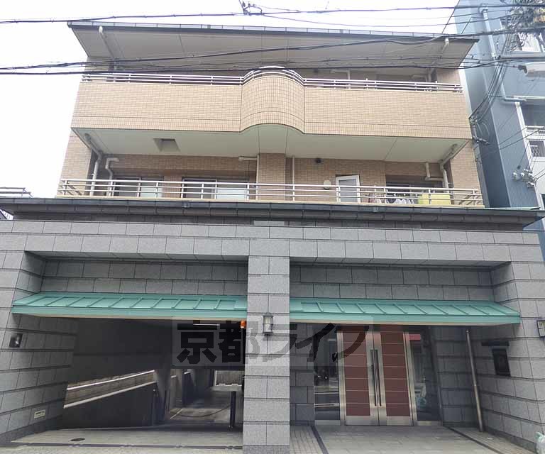 京都市中京区舟屋町のマンションの建物外観