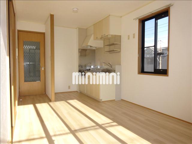 居室・リビング　暖かい光が差し込みます。