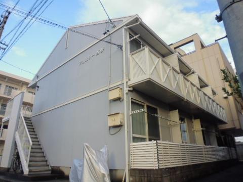 名古屋市熱田区西野町のアパートの建物外観