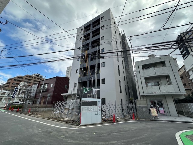 ＭＯＤＥＲＮ　ＰＡＬＡＺＺＯ赤坂ＮＥＵＲＯの建物外観