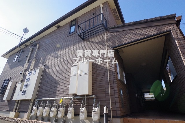 堺市堺区緑町のアパートの建物外観