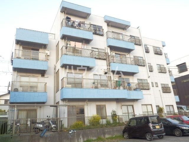 横浜市旭区鶴ケ峰本町のマンションの建物外観