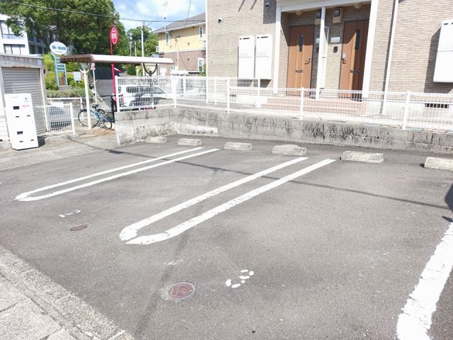 【いちき串木野市小瀬町のアパートの駐車場】