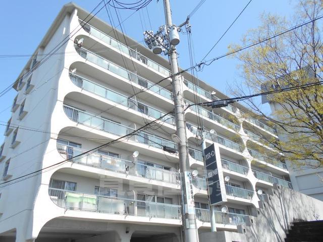 【東豊中台マンションの建物外観】