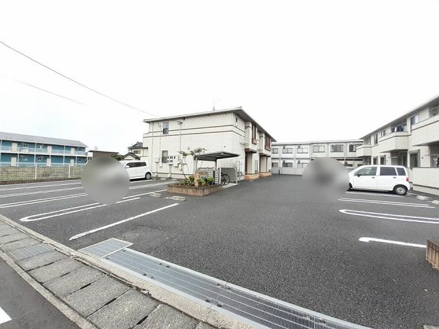 【佐野市大橋町のアパートの駐車場】