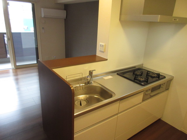 キッチン　ガスキッチン。　システムキッチンです。