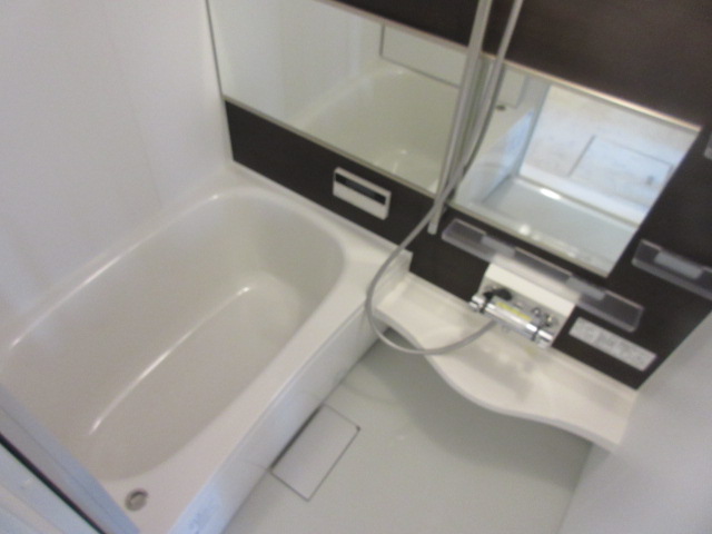 バス・シャワールーム　浴室乾燥機・追い焚き付き